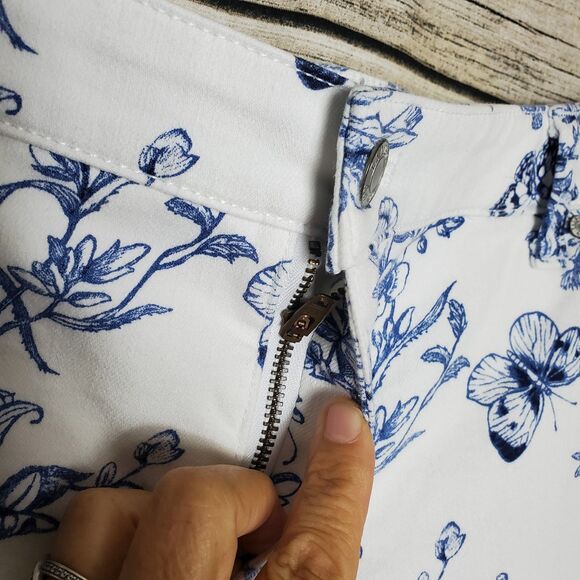 Talbots White and Blue Print Denim Slim Ankle Jeans Size 20WP - Picture 3 of 7